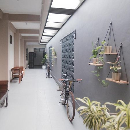 Hotel Galuh Anindita Yogyakarta Exterior photo