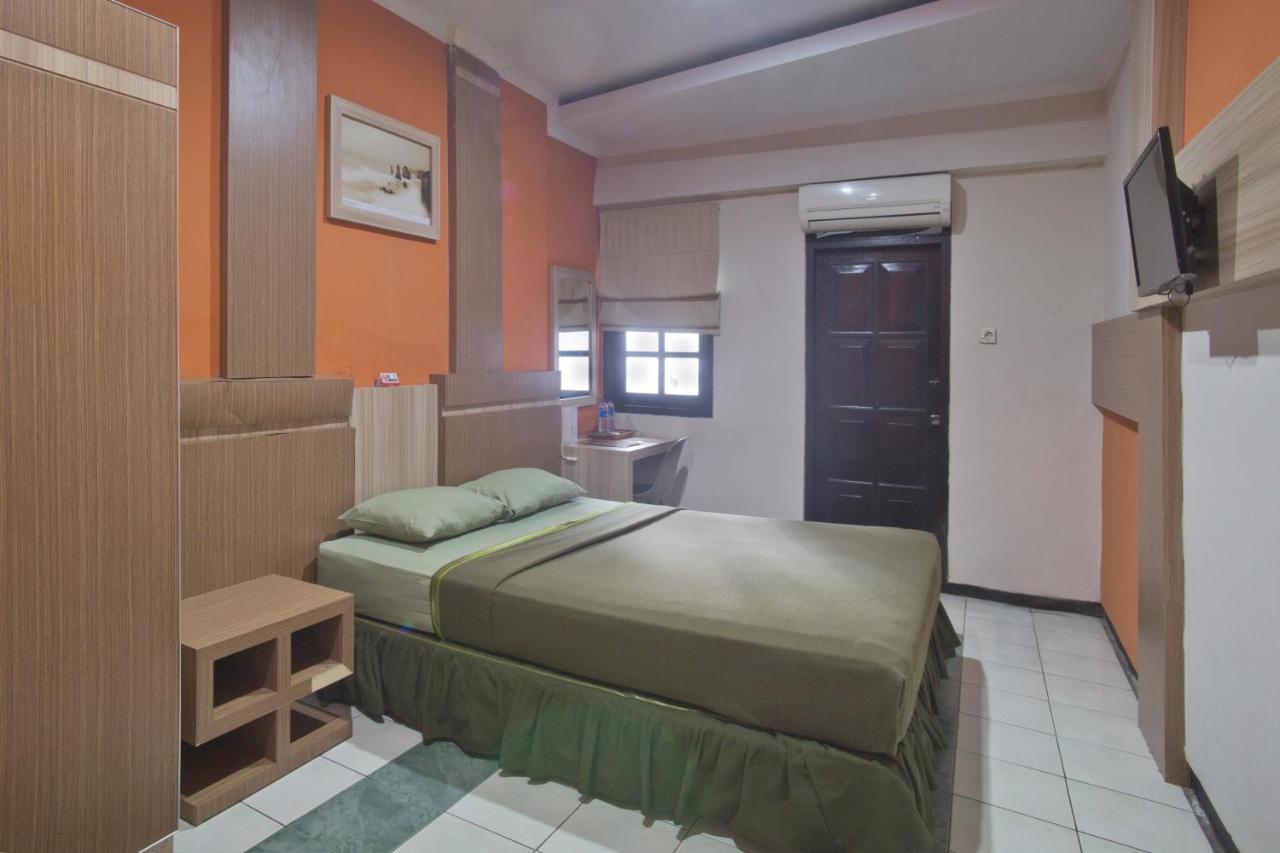 Hotel Galuh Anindita Yogyakarta Exterior photo