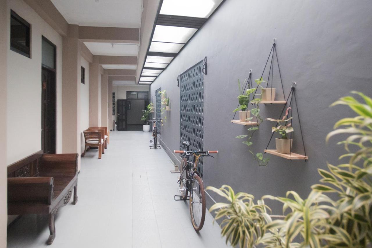 Hotel Galuh Anindita Yogyakarta Exterior photo