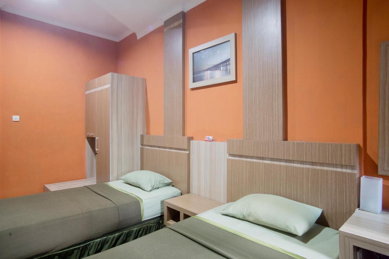 Hotel Galuh Anindita Yogyakarta Exterior photo